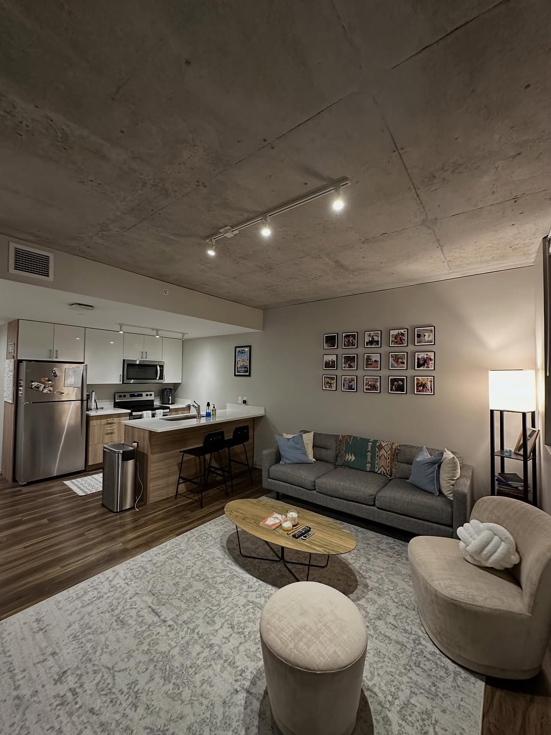 \u2728Looking for January 1, 2026 Availability \u2728\n\n1x1 large available January 1st! Move in ready \ud83d\ude0d \n\n\ud83d\udc56Spacious closet \n\ud83d\udecf\ufe0f Fully furnished \n\nContact the leasing office today! Available to renew for 2026-2027 also \ud83e\udd73