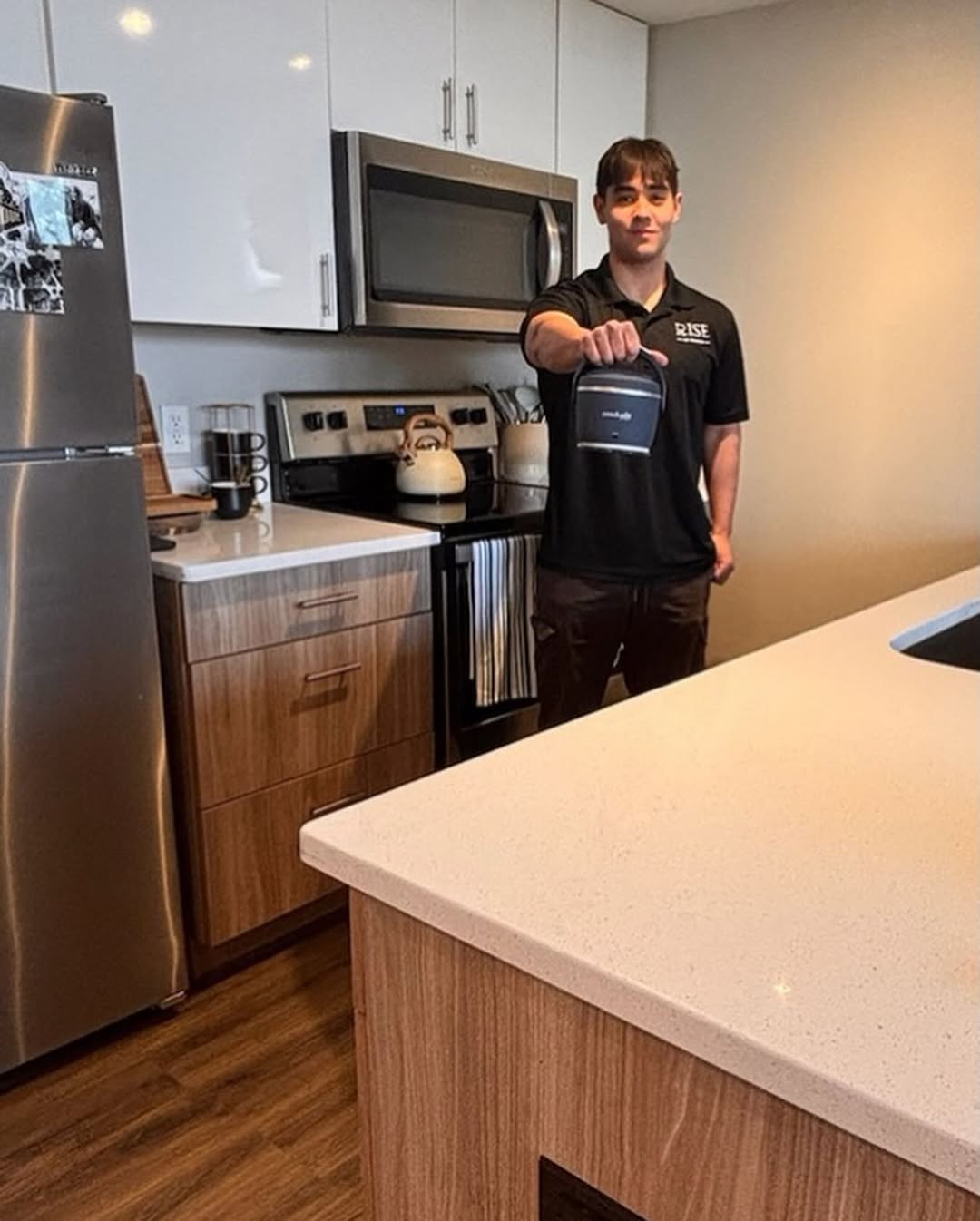 Day 4 of Giveaways! \n\nSmall but mighty - cook up comfort anywhere you go! Enter to win a mini travel crock pot \ud83d\udc69\u200d\ud83c\udf73\n\n\u2728Like this picture \n\u2728Tag a friend \n\u2728Follow Rise on IG