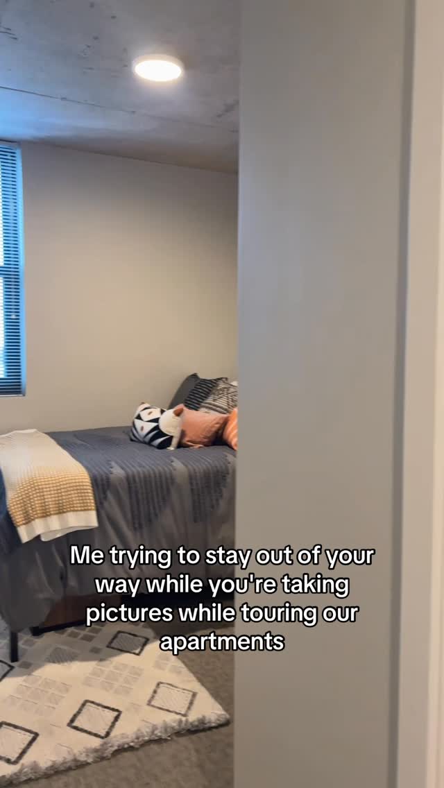 New place, new semester, new MacBook Air ? \n\nTour at Rise and enter to win a MacBook Air \ud83c\udf89 ends January 31, book your tour today! \n\n