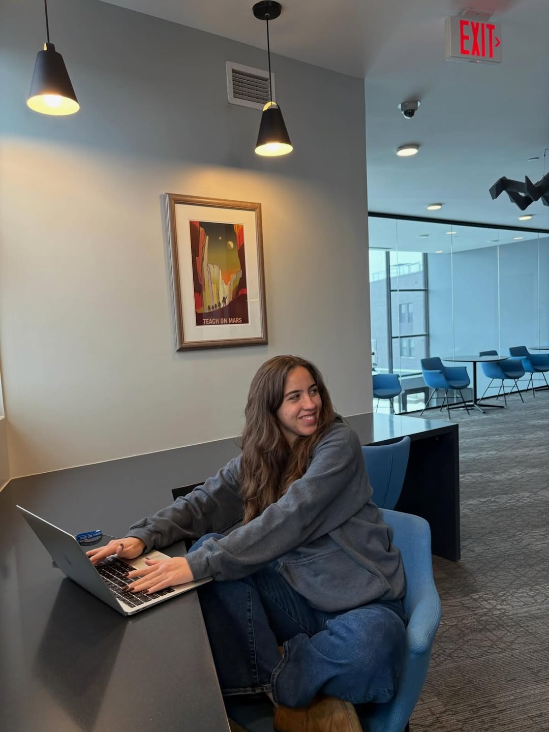 Swipe to see our Win It Wednesday giveaway \u27a1\ufe0f\n\n\u2728Like this picture \n\u2728Comment a bestie who needs a door dash gift card \ud83e\udd73