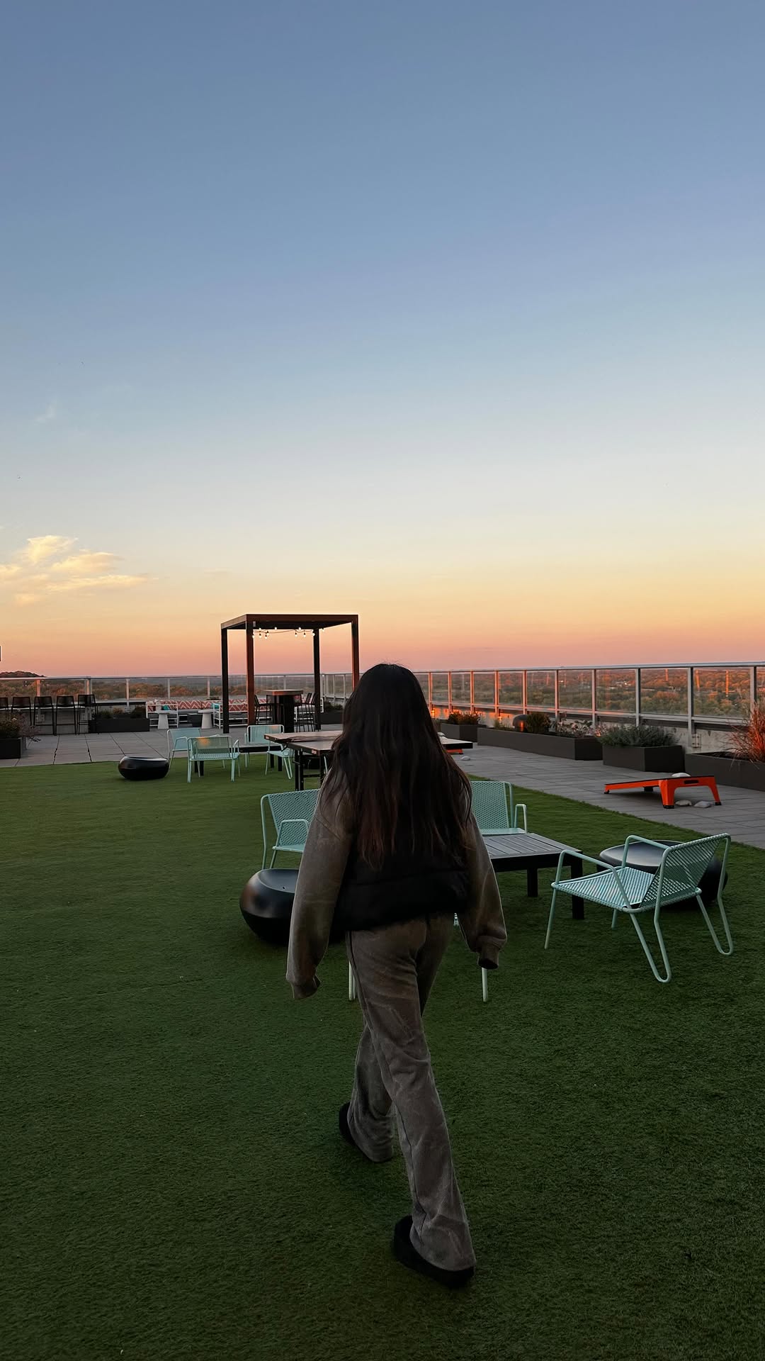 Tour it. \nWin it. \nFly away \u2708\ufe0f\ud83d\udee9\ufe0f\n\nThis month if you tour Rise you will be entered to win a Spring Break bundle! Including spring break essentials and a flight voucher \ud83e\uddf3\ud83d\udeeb\n\n